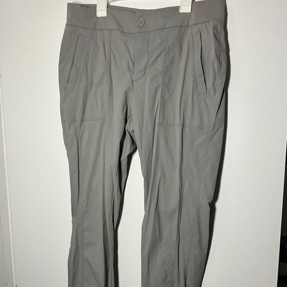 Athleta women’s joggers Size 8